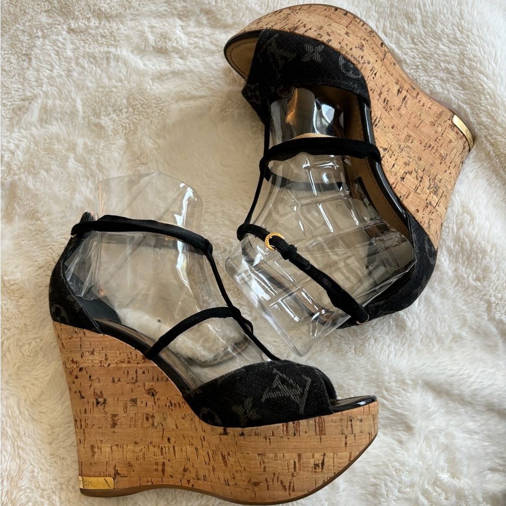 LV cork wedges blk denim